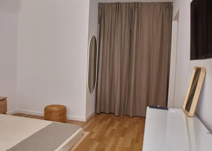 La Vallee Des Hortillonages Amiens